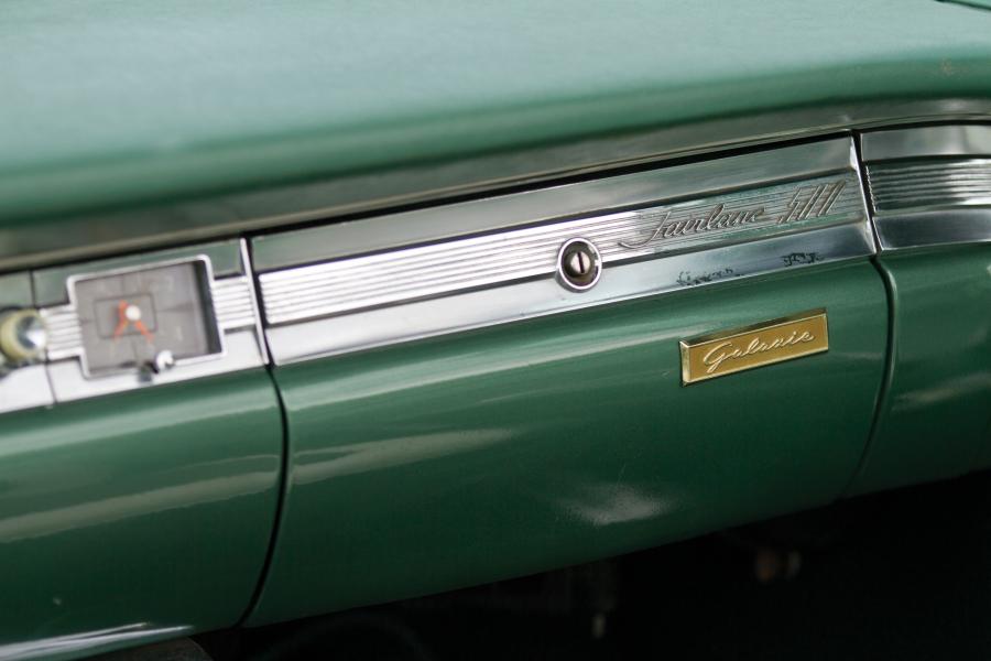  Ford Galaxie Skyliner Retractable Hardtop 1959 года  (фото 17 из 60)